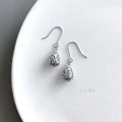 ＊なおまる様＊ マット シルバー クラシカル ドロップ ピアス ／一粒タイプ