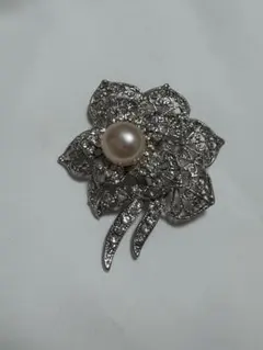 花形ブローチ パール付き