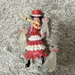 ペローナ　ATTACK MOTIONS フィギュア