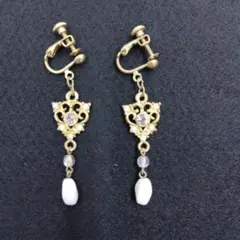 イヤリング　大ぶり　90年代 　オリエンタル風　白