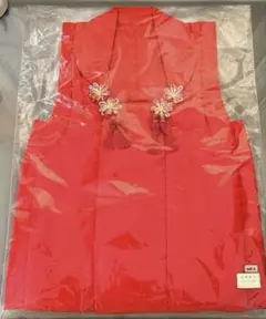 新品未使用　赤い被布着 花の刺繍付き
