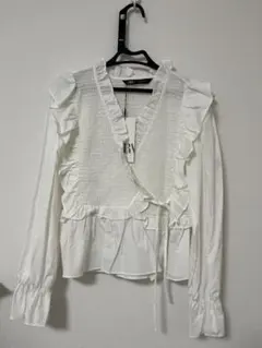 ZARA フリル付きホワイトシャツ Mサイズ