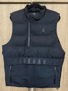 Jordan ブラック　ダウンベスト