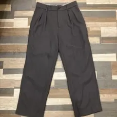 【PUBLIC TOKYO】ツータック　ワイドストレート　美品　ウールのサムネイル