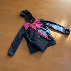 PUMA フード付きウィンドブレーカー S 黒/ピンク