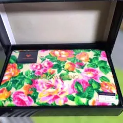 MARIO VALENTINO フラワーパターン バスタオル