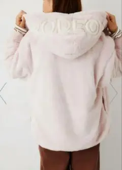 新品タグ付　ロデオクラウンズワイドボウル　エコファー　パーカー　ピンク　ブルゾン