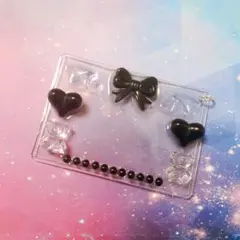 【匿名配送】トレカケースデコ ブラック クリア 悪魔 ベア