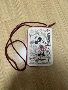 ミニーマウス　ディズニー スマホショルダー　バッグ　ポシェット
