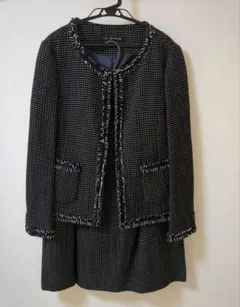 グリーンレーベルリラクシング　セレモニーノーカラースーツ　サイズ40　美品