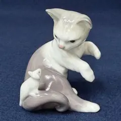 Lladro 子猫とカエル 磁器製インテリア置物 Lladro 子猫とカエル 磁器製インテリア置物 - メルカリ