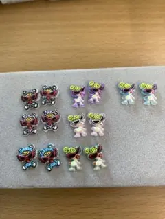 カラフルキャラクター(ヒス)ピアスセット