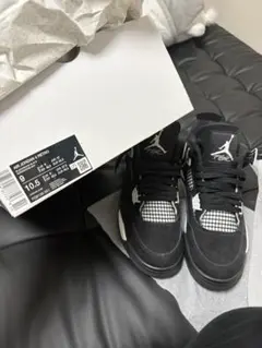 Air Jordan 4 ホワイトサンダーのサムネイル