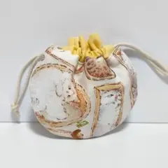 イエローとぎゅうぎゅう猫　 ミニミニ まんまる 巾着　ハンドメイド