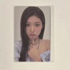 IZ*ONE AN YUJIN ユジン トレカ 2枚セット - メルカリ