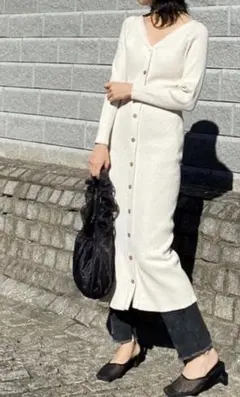 ♥SNIDEL Sustainaフロントボタンニットワンピース アイボリー♥