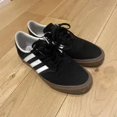 adidas skateboarding スニーカー