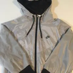 Nike Liberty ウインドランナー ナイロンジャケット