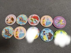 ディズニー　刺繍缶バッジ　プーさん　美女と野獣　わんわん物語　アラジン　ダンボ