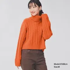 GU/オレンジ ケーブル編み タートルネックセーター