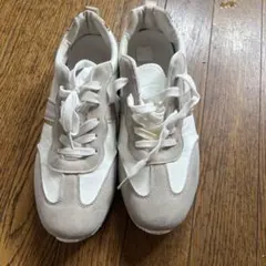 ホワイト×ベージュ スニーカーのサムネイル