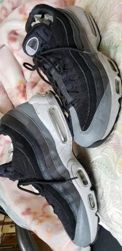 NIKE ナイキ AIRMAX エアマックス 95 エッセンシャル 27.5㎝