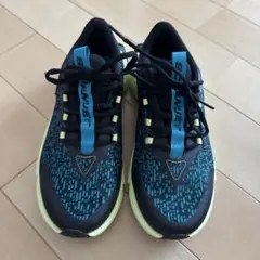 Under Armour スニーカー ブラック/ブルー/イエローのサムネイル
