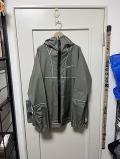 にょりすけ様専用　 Nike ISPA オリーブグリーン ナイロンジャケット