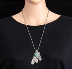 フェザーネックレス　羽根　ユニセックス　ロングチェーン　チェーンネックレス