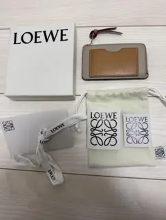 新品同様LOEWE ロエベ パズルシリーズ折紙 ケース メンズ 小銭入れ 新品同様LOEWE ロエベ パズルシリーズ折紙 コインケース メンズ 小銭
