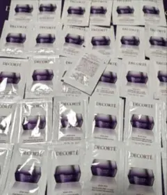 コスメデコルテ リポソームアドバンスト リペアクリーム サンプル ３０包