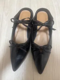 メヌエ　menue リボン付きポインテッドトゥフラットシューズ