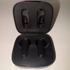 ブラック ワイヤレスイヤホン 充電ケース付き　Bluetooth 薄型