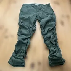 シューラルー　オリーブグリーン ルーズフィットパンツ ギャザー入り Ｌサイズのサムネイル