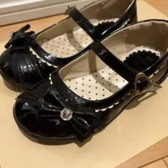 キッズ　靴　19センチ　フォーマル　シューズ　黒　リボン　ハート