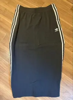 adidas タイトスカートのサムネイル