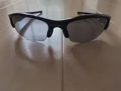 オークリー　OAKLEY サングラス　美品　ブラックのサムネイル