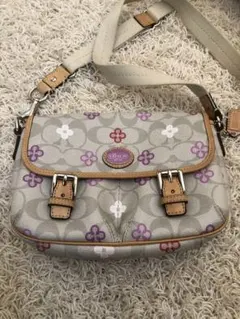 【値下げ♡美品】コーチ　ミニショルダーバッグ　ピンクの花柄