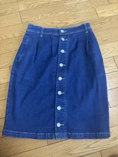 ひざ丈スカートのサムネイル