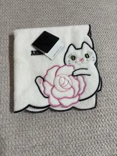 【新品】ANNA SUI ハンカチ 猫 バラ 刺繍 ホワイトのサムネイル
