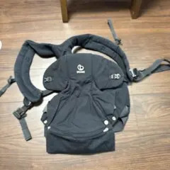 STOKKE ブラック 抱っこひものサムネイル