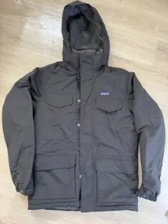 patagonia イスマスパーカー　ブラック