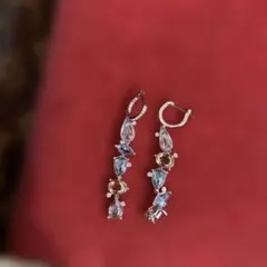 スワロフスキー多色ストーン ロングピアス フックタイプ