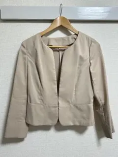 ベージュ ノーカラー ジャケット 9号