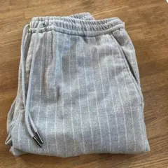 GU ストライプあったか裾絞りパンツ　S 長ズボン