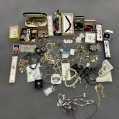 W*E様 アクセサリー　色々大量まとめ売る　現状品