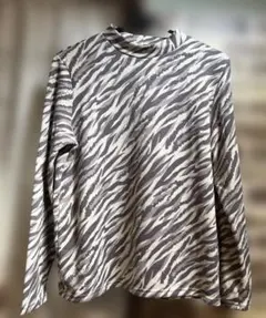 2026年最新】ゼブラ柄Tシャツの人気アイテム - メルカリ