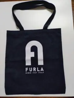 FURLA ロゴ入り トートバッグ ブラックのサムネイル