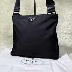 【人気モデル】PRADAプラダ 三角ロゴ レザー ショルダーバッグ 黒 マチあり