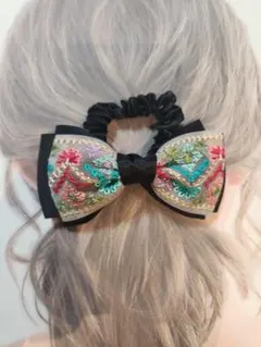 インド刺繍リボンシュシュ　ブラック